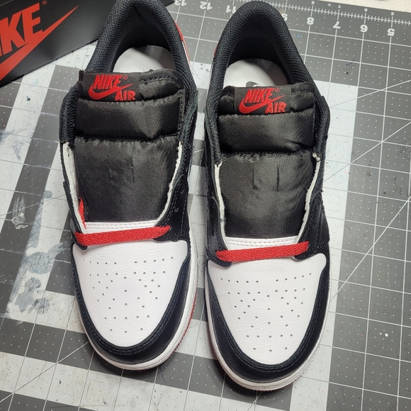 Nike Air Jordan 1 Low OG retro Size 7 youth - Picture 4 of 9